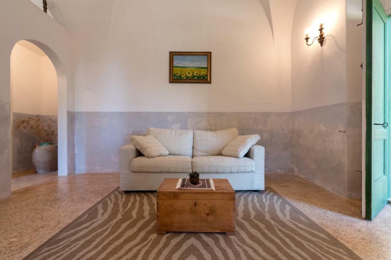 לינה וארוחת בוקר מורצ'יאנו די לאוקה Palazzo Laura מראה חיצוני תמונה