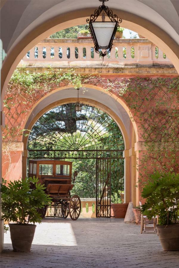 לינה וארוחת בוקר מורצ'יאנו די לאוקה Palazzo Laura מראה חיצוני תמונה